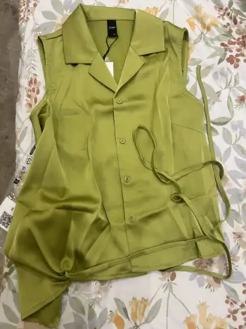 Satin Collar Knotted Top