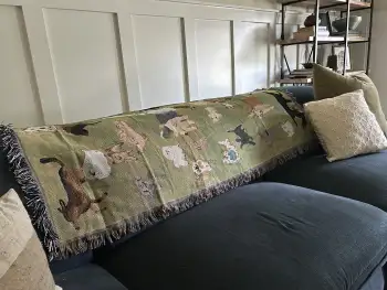 PUPPY PATTERN TAPESTRY