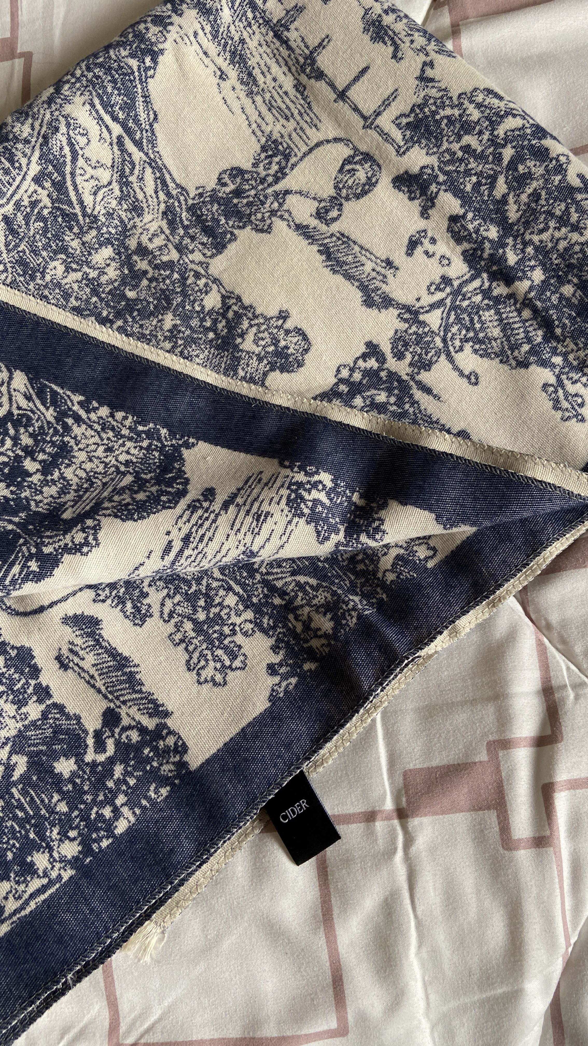 Toile de Jouy Landscape Print Scarf - Cider