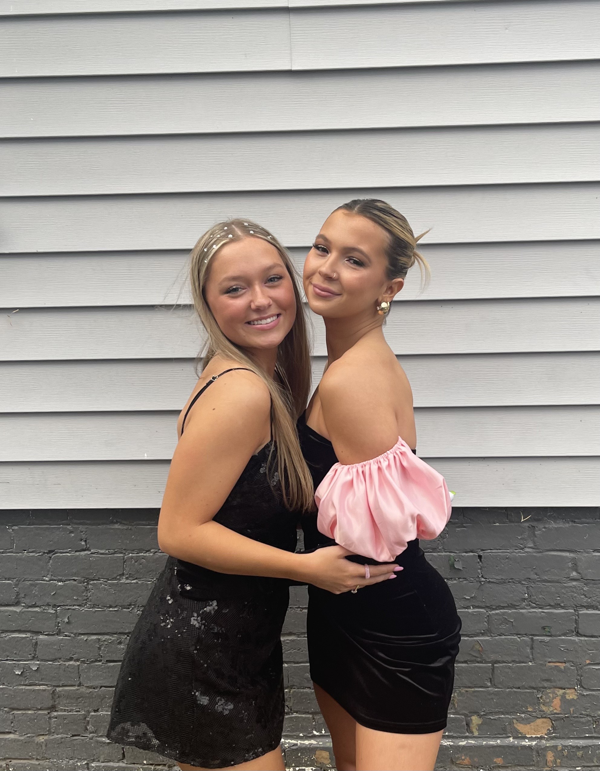 Abito Donna In Velluto Aderente - Collo Quadrato, Manica Lunga Con Bottoni - Foto 4