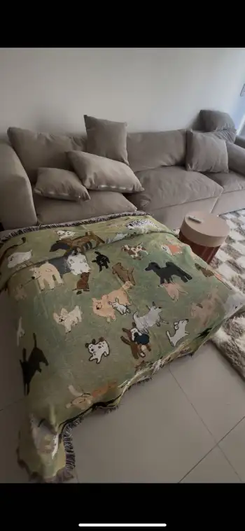 PUPPY PATTERN TAPESTRY