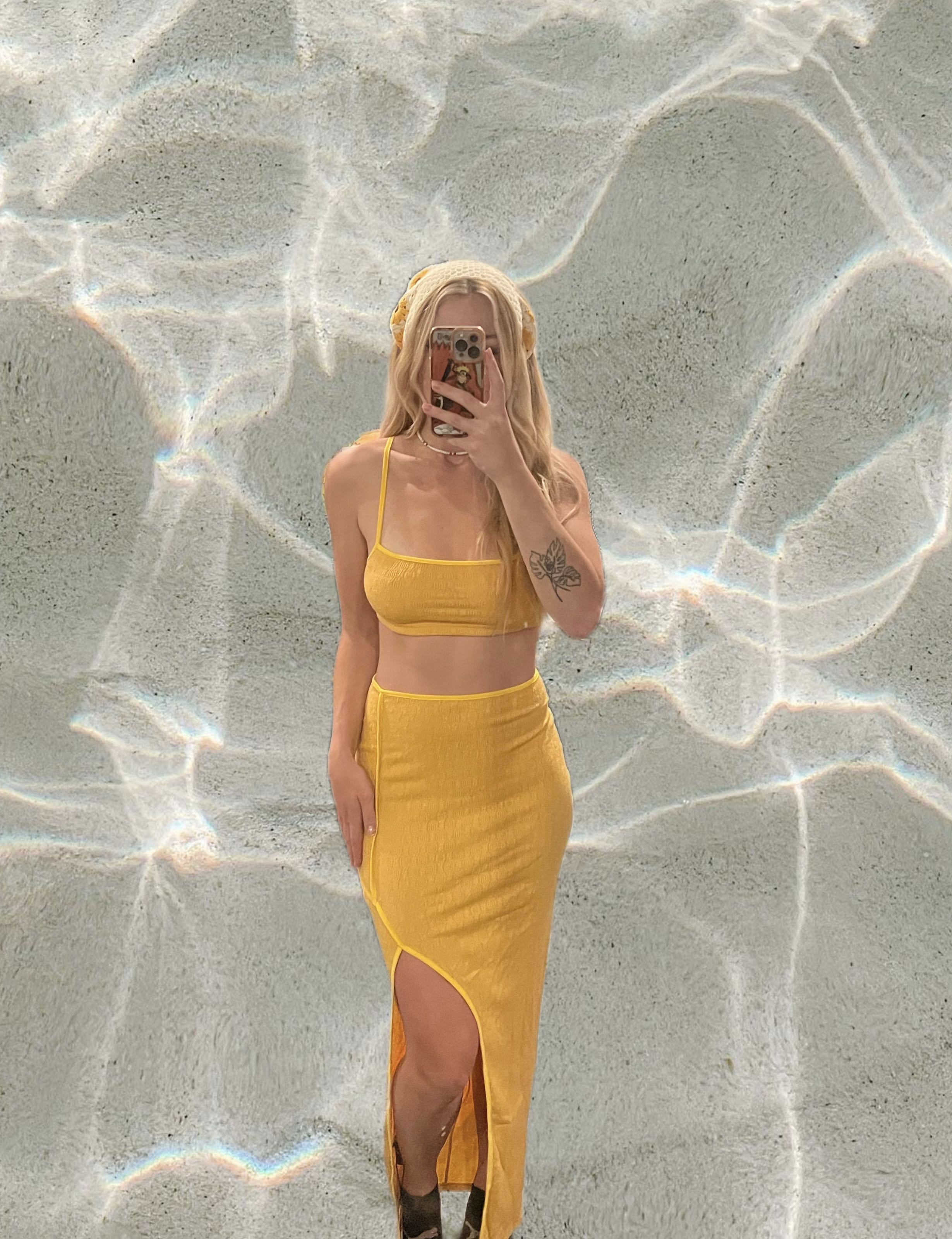 【Cider】リブ タンクトップ ＆ スリット スカート SET Knit Fabric Solid Texture Crop Tank Top & Slit Skirt Set For