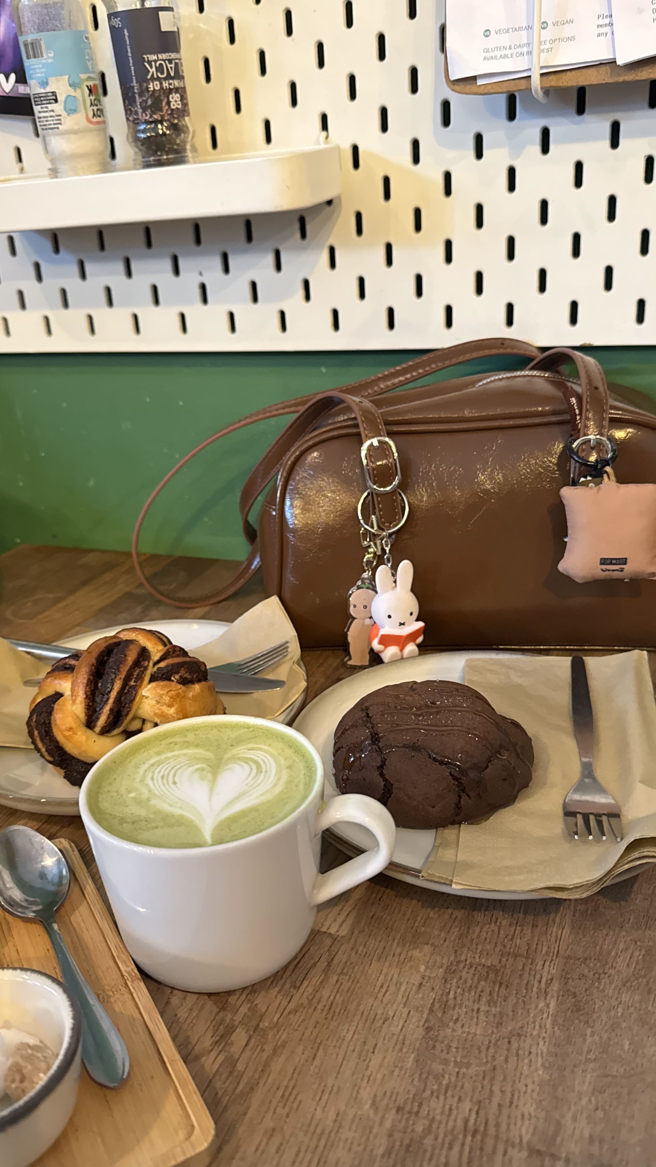 clubhaus 伊勢丹ぼポップアップ限定　ボストンバッグ 57888-34-