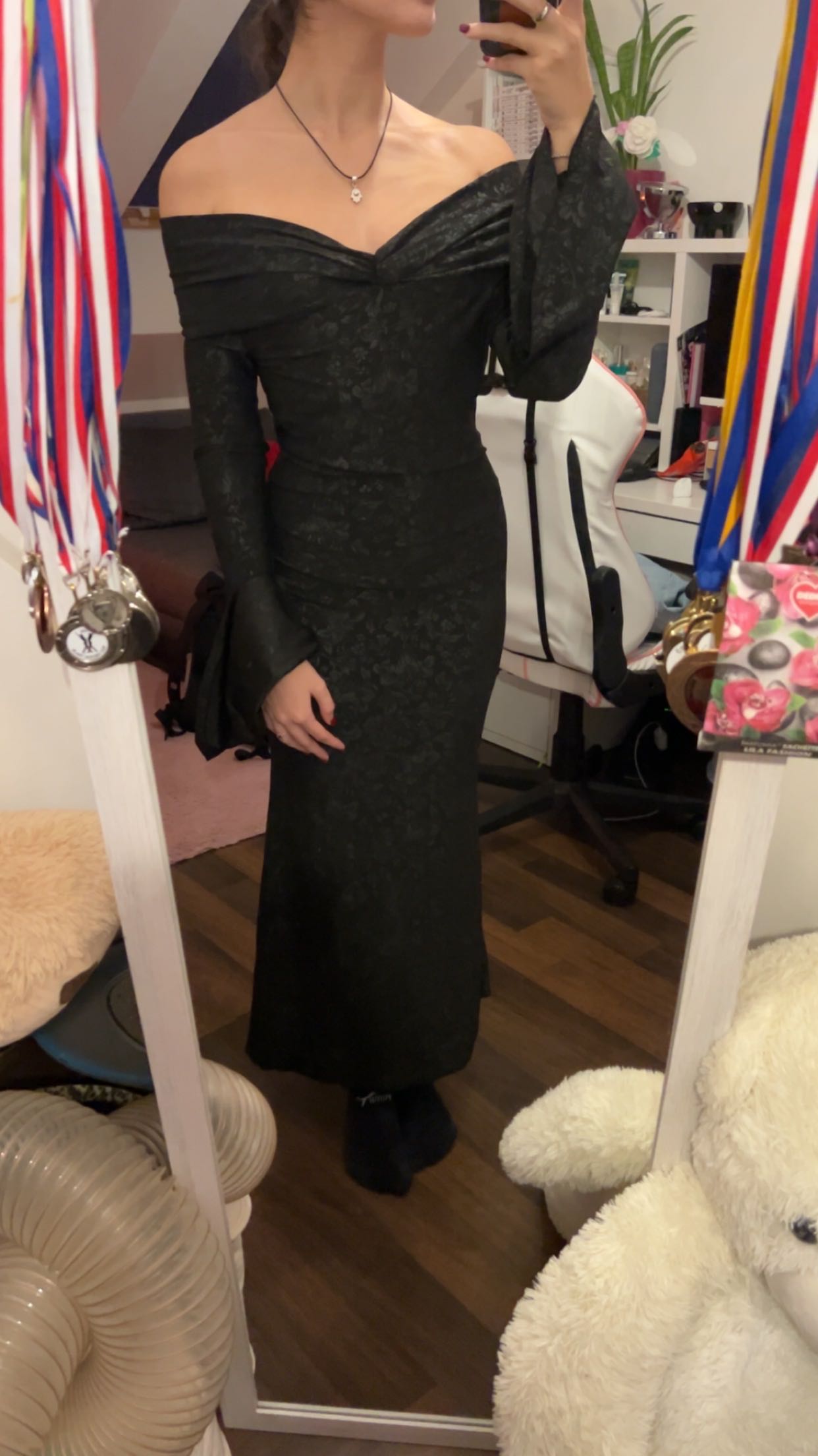 【限定値下げ】ANDRESD bell sleeve slit dress ANDRESD bell sleeve slit dress