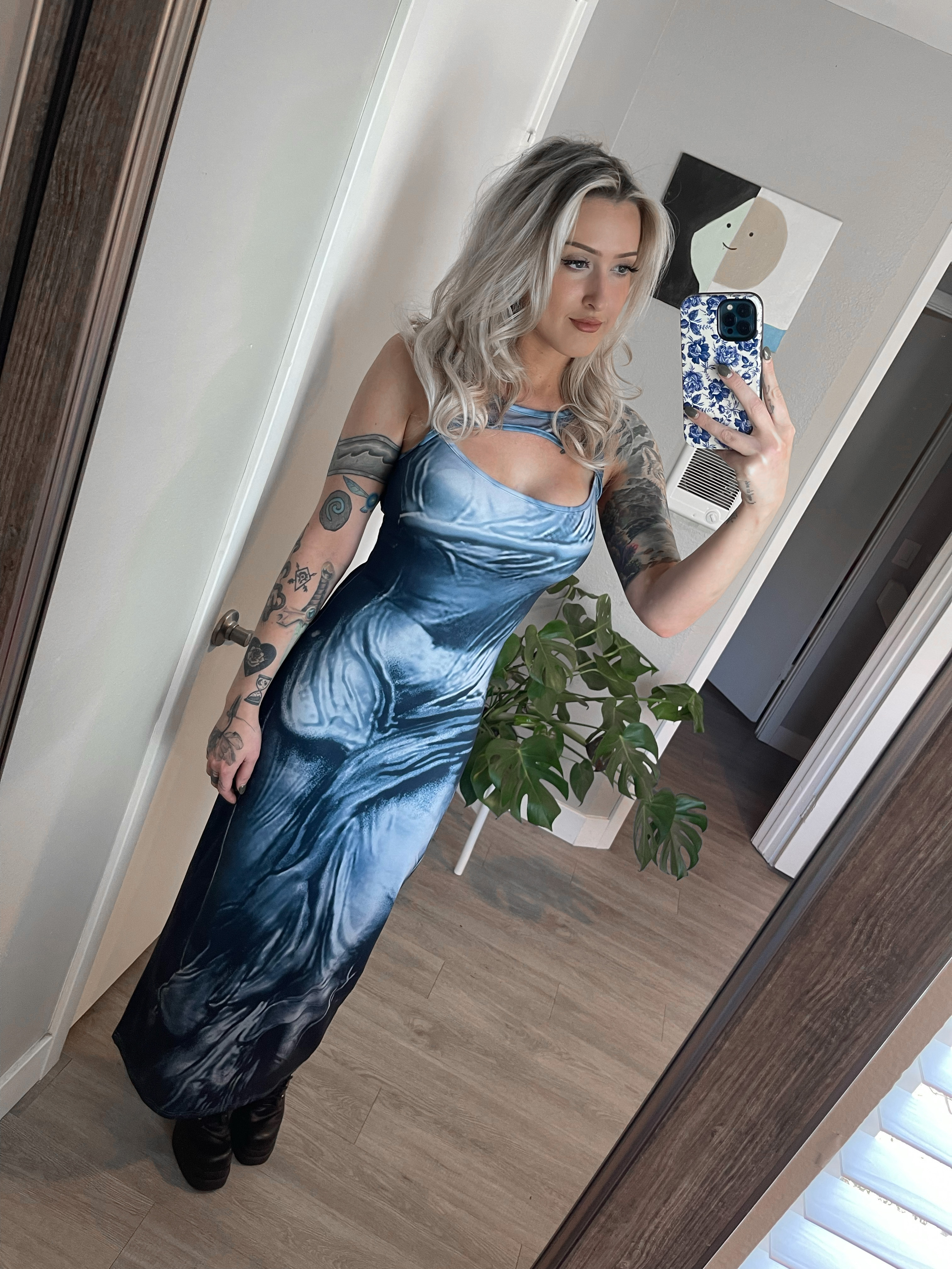 trompe l'oeil prints cut out knitted maxi dress Knit Fabric Trompe L'oeil Prints Cut Out Knitted Maxi Dress For Exhibition