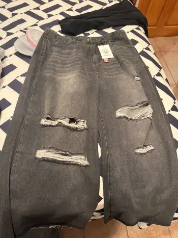 High Waist Ripped Straight Leg Jeans Curve & Plus