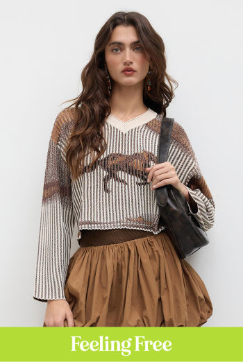 Round Neckline Graphic Bear Long Sleeve Sweater