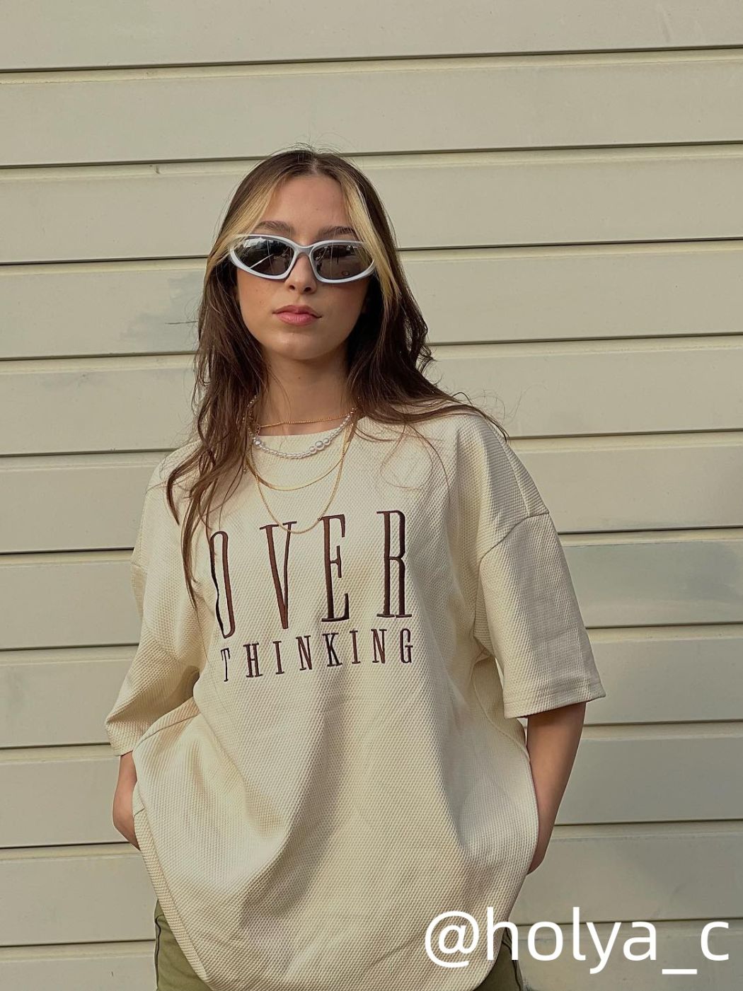  Nachdenkliches Oversized Grafik-T-Shirt