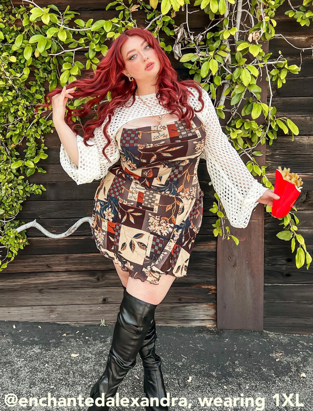 Floral & Leaf Print Mini Dress Curve & Plus