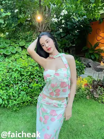  Mesh-Floral-Halter-Crop-Top