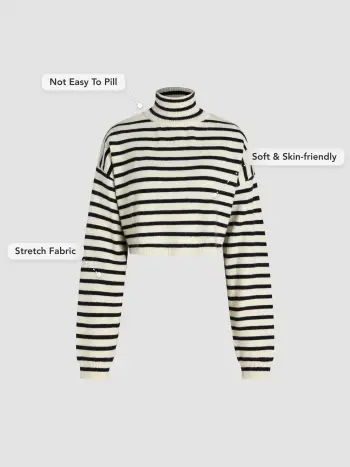 Maglione oversize a righe con collo alto