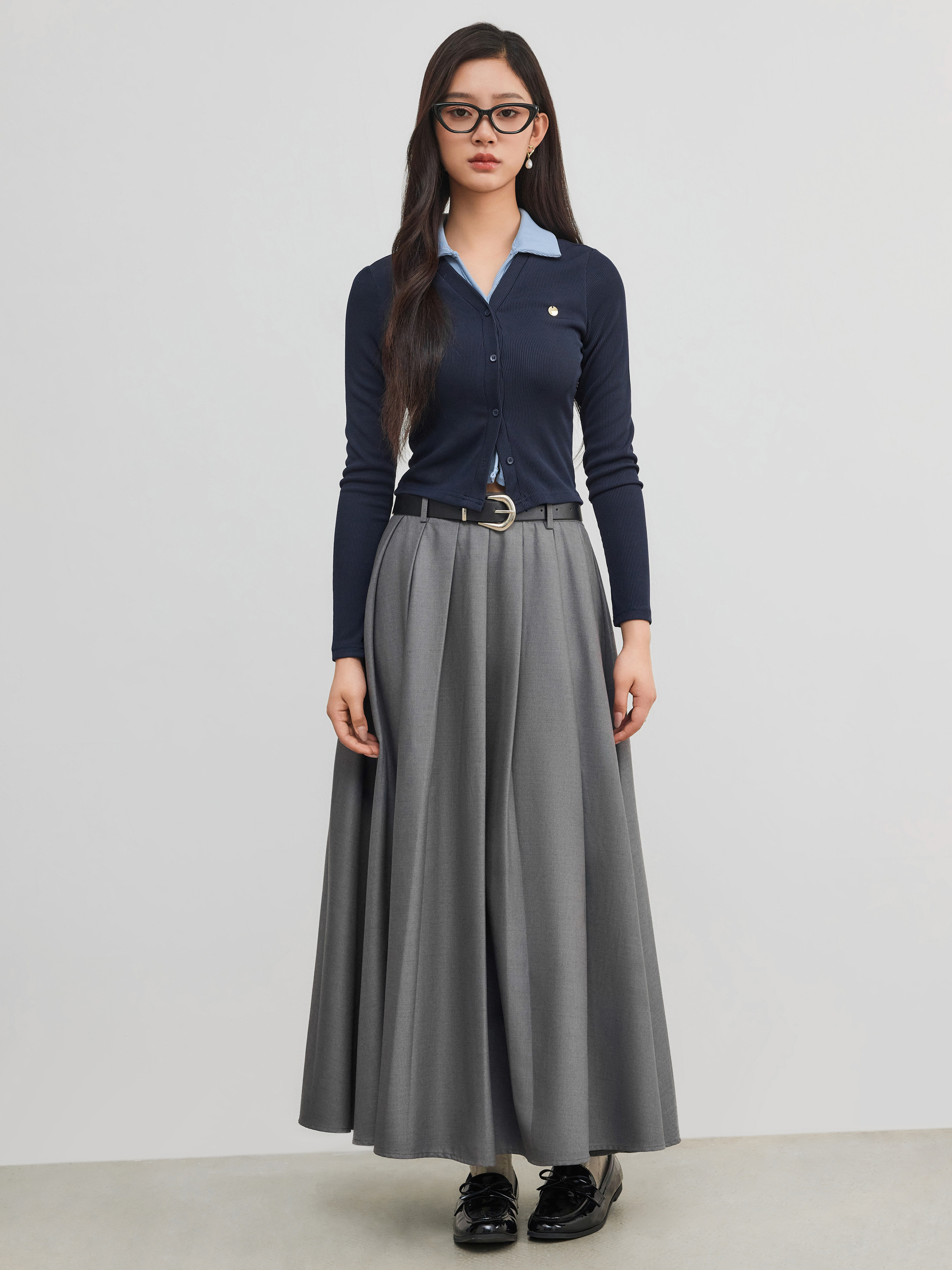 青い　ビーズ　装飾　長袖　トップス オフィス・サイレン ニット生地 襟パッチー刺繍ボタン長袖