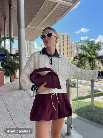Maglione in maglia a cavo con colletto a polo e solidi bordi a contrasto