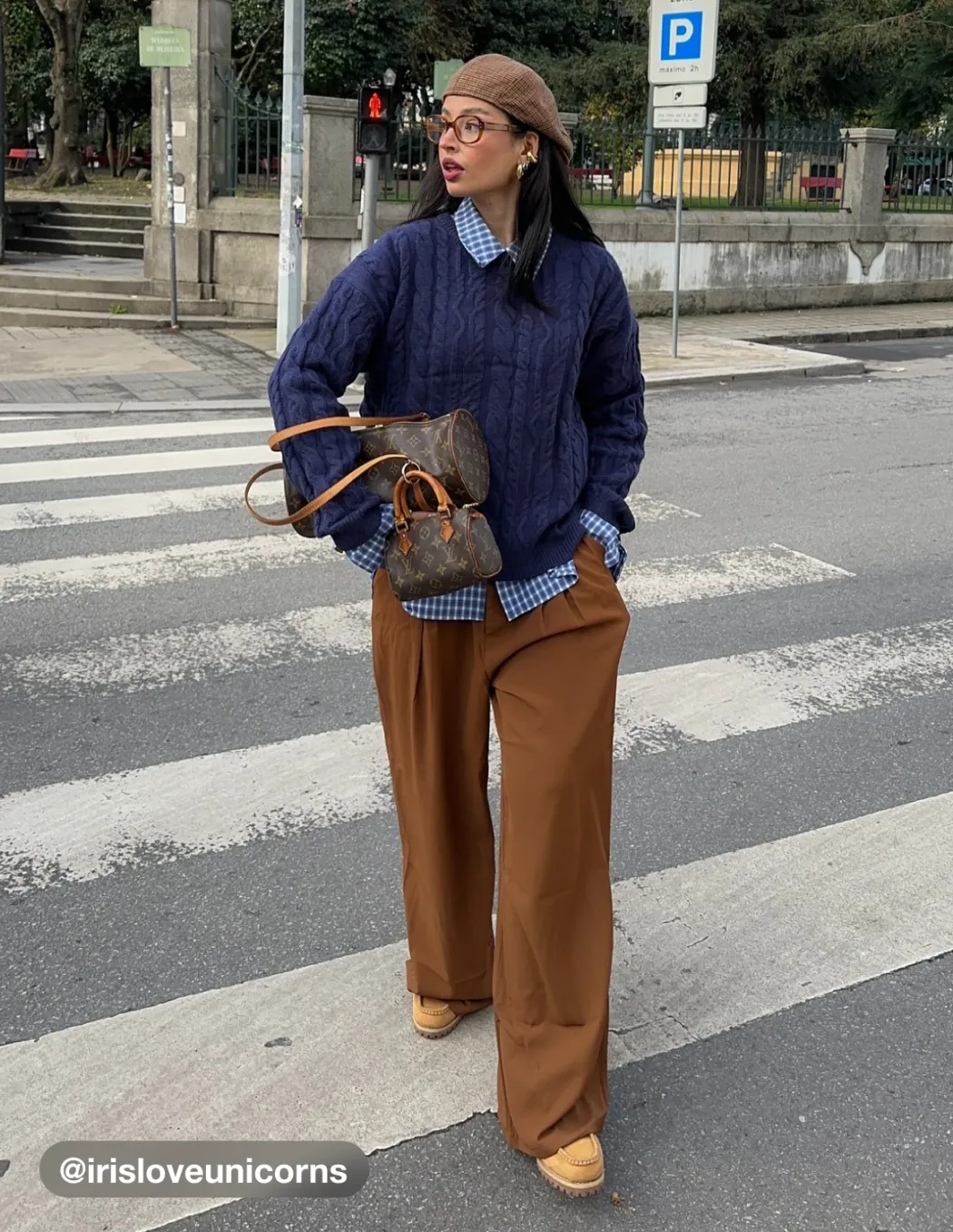 Cable Knit Round Neckline Long Sleeve Sweater