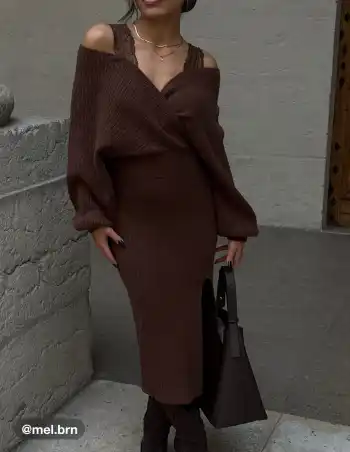Vestito midi in maglia con spalline e pizzo spaccato