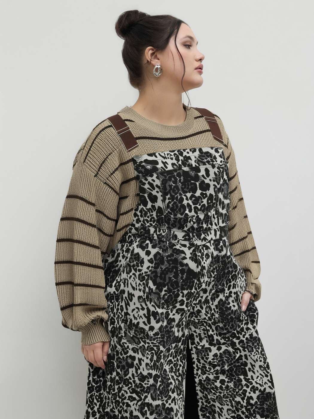 SLY（スライ）の「ZIP UP DAMAGE CROPPED TOPS ジップアップ