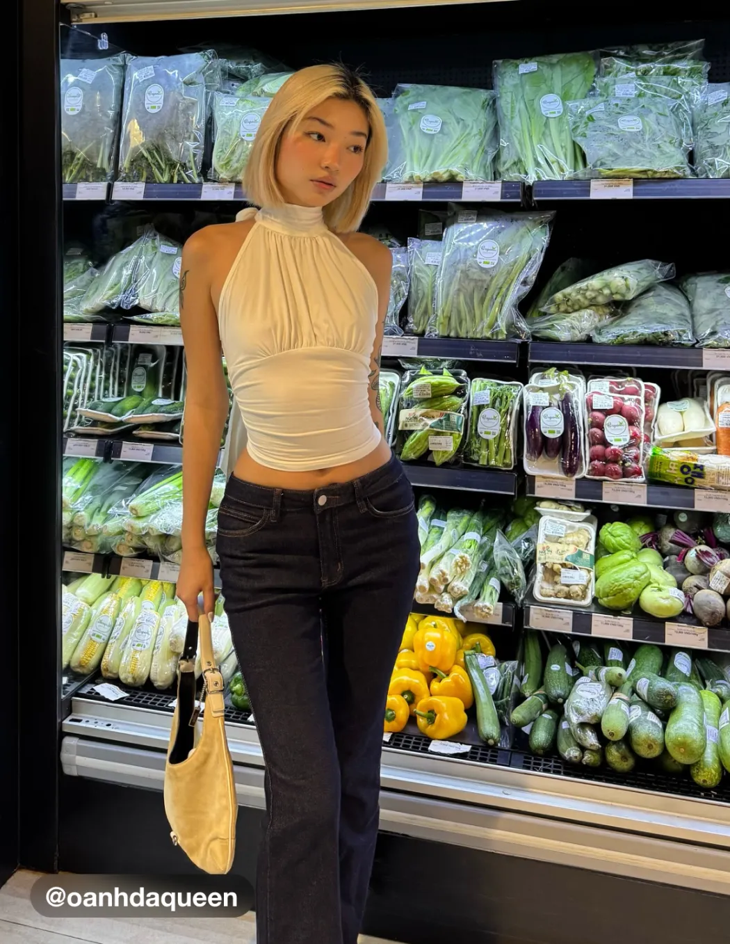 Hochdehnbare Cider-Denim-Jeans mit tiefem Bund und ausgebreiteten Beinen