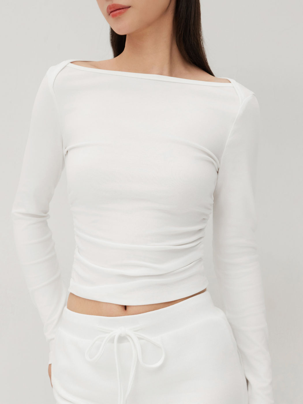Cotton-blend Boat Neck Solid Ruched Long Sleeve Tee