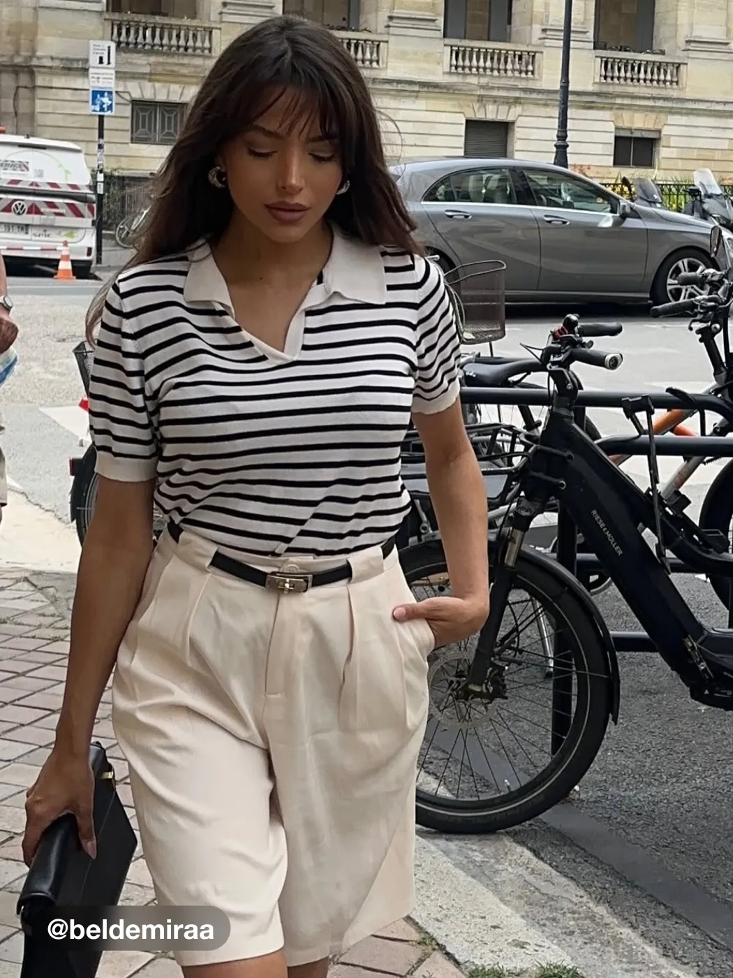 Gürtelte Mid-Rise Bermuda-Shorts