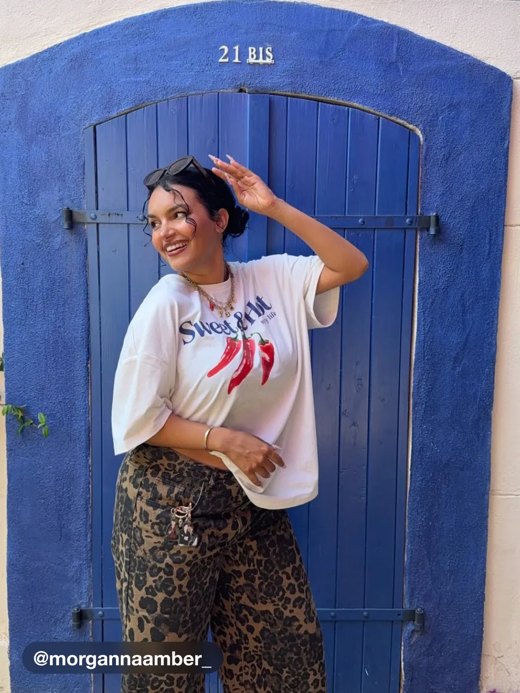 Bermuda a gamba larga in denim a vita bassa leopardati