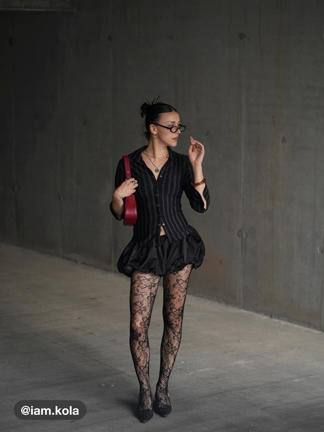 Micro pantaloncini intrecciati a vita media con orlo a bolla